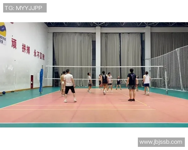 深圳排球队的力量揭秘:排球巨献背后的奋斗与荣耀 深圳排球队的力量揭秘:排球巨献背后的奋斗与荣耀