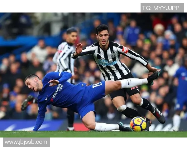 深圳足球队以93分领跑世界杯积分榜展现强劲实力和不俗表现